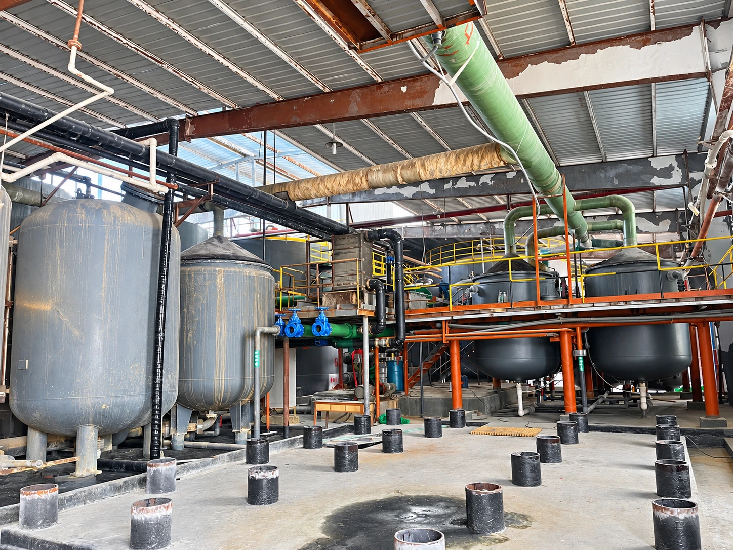 Ruida factory equipment and warehouse